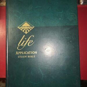 Life Application Study Bible - Green Tyndale New Living